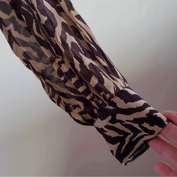 Bl-nk London Anthropologie Arely Blouse Animal Zebra Print Brown Beige Size XS - Picture 6 of 8